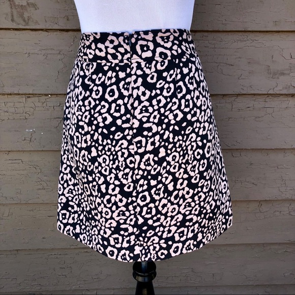 LOFT Dresses & Skirts - ☀️☀️☀️ 4/$20 NWT! Loft animal print A line skirt!